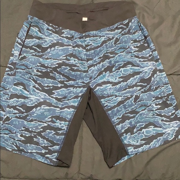 Lulelemon Shorts - Picture 1 of 2